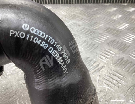Патрубок интеркулера Audi A3 II (8P) 2003-2005  Audi A3 A3 II (8P) 2003-2005