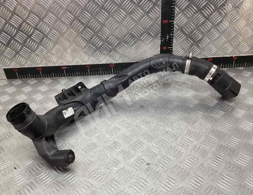 Патрубок интеркулера Skoda Octavia A5 (1Z) 2008-2013 рестайлинг  Skoda Octavia Octavia A5 (1Z) 2008-2013 рестайлинг