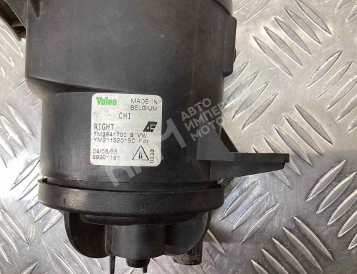Фара противотуманная правая Volkswagen Sharan I (7M) 2003-2010 2-й рестайлинг  Volkswagen Sharan Sharan I (7M) 2003-2010 2-й рестайлинг