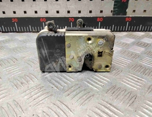 Замок двери передней правой Peugeot 406 1995-2004  Peugeot 406 406 1995-2004