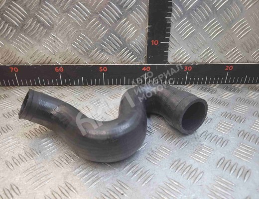 Патрубок интеркулера Volkswagen Passat B5 (3B) 1996-2000  Volkswagen Passat Passat B5 (3B) 1996-2000