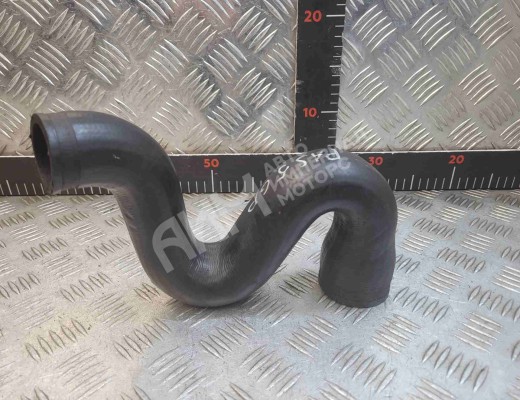 Патрубок интеркулера Volkswagen Passat B5 (3B) 1996-2000  Volkswagen Passat Passat B5 (3B) 1996-2000