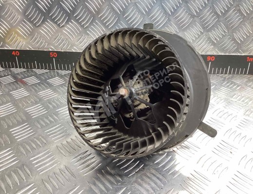 Моторчик печки Volkswagen Passat B6 (3C) 2005-2010  Volkswagen Passat Passat B6 (3C) 2005-2010