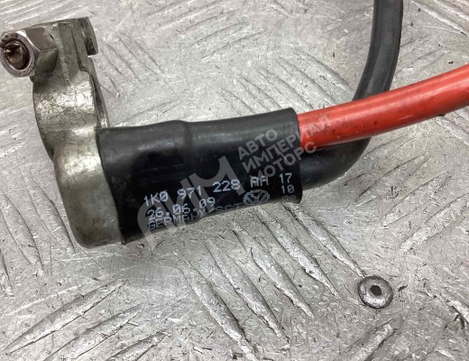 Клемма аккумулятора плюс Volkswagen Golf+ V (5M) 2005-2014  Volkswagen Golf Plus Golf+ V (5M) 2005-2014