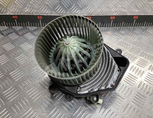 Моторчик печки Audi A4 B5 (8D) 1999-2001 рестайлинг  Audi A4 A4 B5 (8D) 1999-2001 рестайлинг