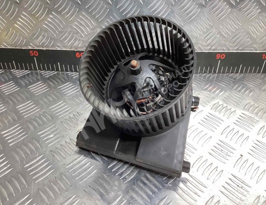 Моторчик печки Skoda Octavia A4 Tour (1U) 1996-2010  Skoda Octavia Octavia A4 Tour (1U) 1996-2010