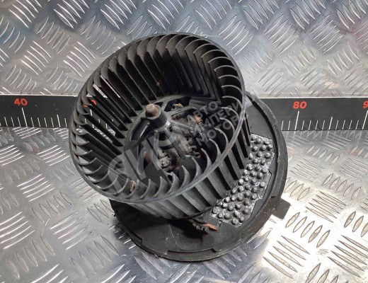 Моторчик печки Volkswagen Passat B6 (3C) 2005-2010  Volkswagen Passat Passat B6 (3C) 2005-2010