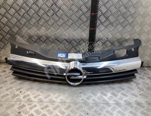 Решетка радиатора Opel Astra H 2004-2007  Opel Astra Astra H 2004-2007