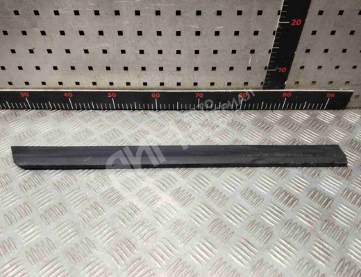 Молдинг двери задней правой Volkswagen Passat B6 (3C) 2005-2010  Volkswagen Passat Passat B6 (3C) 2005-2010