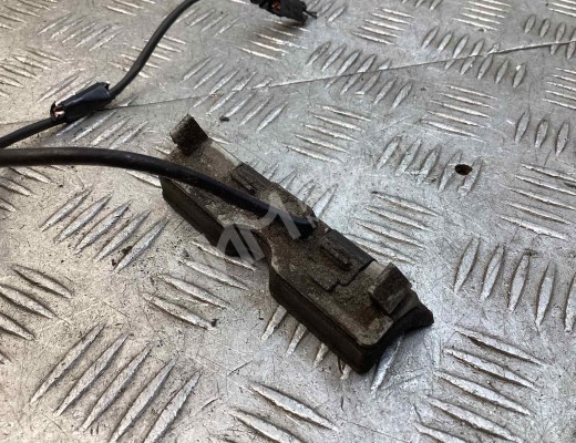 Кнопка открытия багажника Ford Mondeo III 2003-2007 рестайлинг  Ford Mondeo Mondeo III 2003-2007 рестайлинг