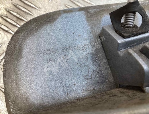 Накладка подсветки номера Peugeot 5008 I (T8) 2009-2013  Peugeot 5008 5008 I (T8) 2009-2013