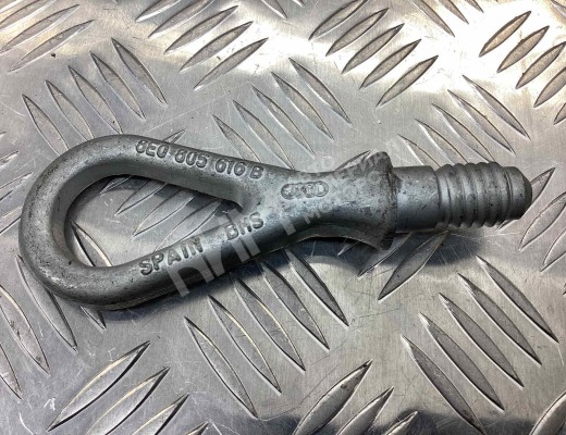 Крюк буксировочный Audi A4 B6 (8EC, 8E5) 2000-2004  Audi A4 A4 B6 (8EC, 8E5) 2000-2004