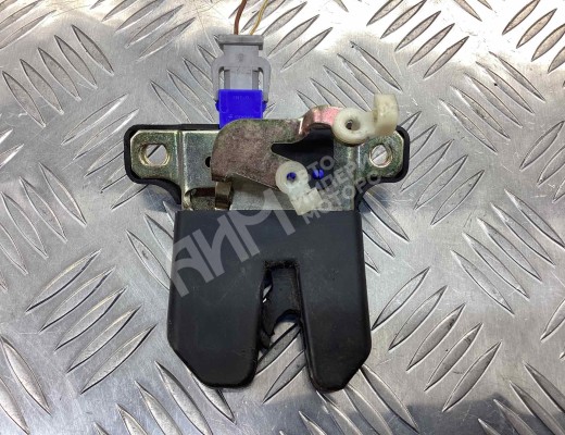 Замок багажника Audi A6 C5 (4B) 2001-2004 рестайлинг  Audi A6 A6 C5 (4B) 2001-2004 рестайлинг