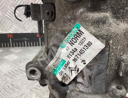 Компрессор кондиционера Peugeot 5008 I (T8) 2009-2013  Peugeot 5008 5008 I (T8) 2009-2013