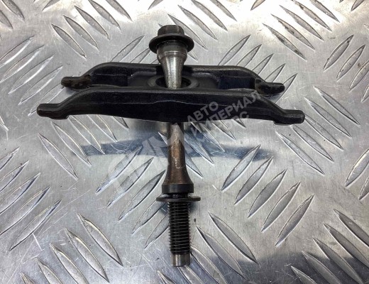 Скоба (кронштейн) крепления форсунки Mazda 6 I (GG) 2005-2007 рестайлинг  Mazda 6 6 I (GG) 2005-2007 рестайлинг