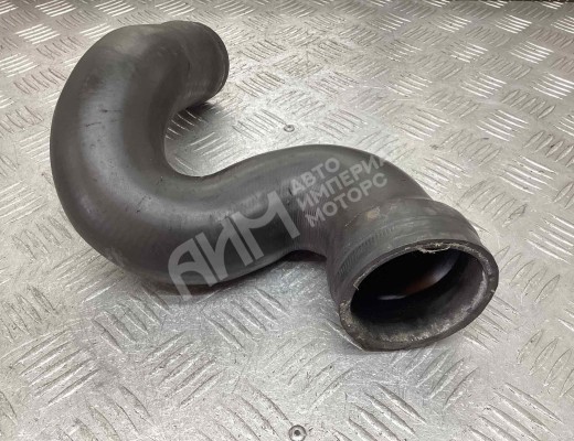 Патрубок интеркулера Volkswagen Passat B5 (3B) 1996-2000  Volkswagen Passat Passat B5 (3B) 1996-2000