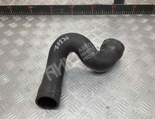 Патрубок интеркулера Volkswagen Passat B5 (3B) 1996-2000  Volkswagen Passat Passat B5 (3B) 1996-2000
