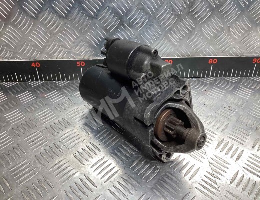 Стартер Volkswagen Passat B5+ (3B) 2000-2005 рестайлинг  Volkswagen Passat Passat B5+ (3B) 2000-2005 рестайлинг