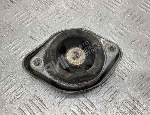 Подушка крепления КПП Audi A4 B5 (8D) 1994-1999  Audi A4 A4 B5 (8D) 1994-1999