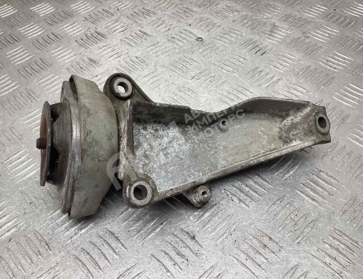 Кронштейн КПП Audi A4 B5 (8D) 1994-1999  Audi A4 A4 B5 (8D) 1994-1999
