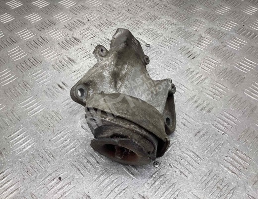 Кронштейн КПП Audi A4 B5 (8D) 1994-1999  Audi A4 A4 B5 (8D) 1994-1999