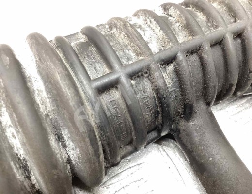 Патрубок воздушного фильтра Ford Mondeo III 2003-2007 рестайлинг  Ford Mondeo Mondeo III 2003-2007 рестайлинг