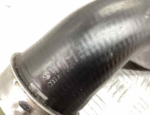 Патрубок интеркулера Audi A4 B6 (8EC, 8E5) 2000-2004  Audi A4 A4 B6 (8EC, 8E5) 2000-2004