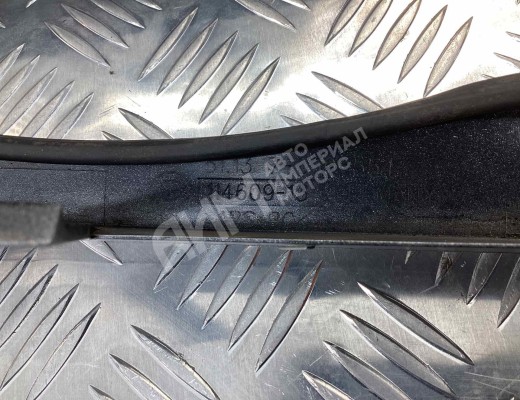 Ус под фару правый BMW 3-Series (E46) 2001-2005 рестайлинг  BMW 3-Series 3-Series (E46) 2001-2005 рестайлинг