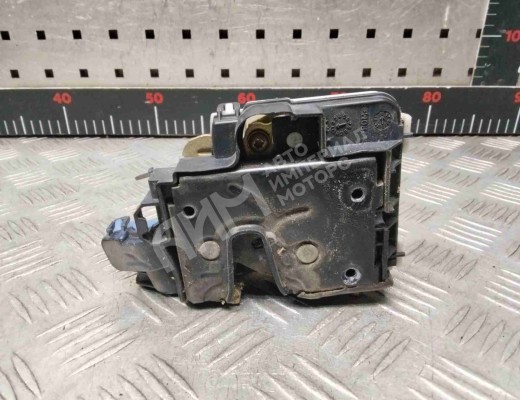 Замок двери задней правой Volkswagen Polo III (6N/6K) 1994-2002  Volkswagen Polo Polo III (6N/6K) 1994-2002