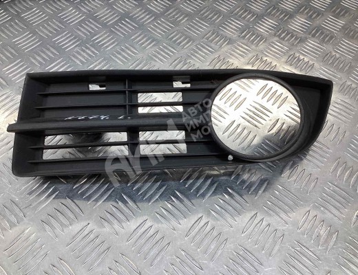 Заглушка (решетка) в бампер передний Volkswagen Touran I (1T) 2003-2006  Volkswagen Touran Touran I (1T) 2003-2006