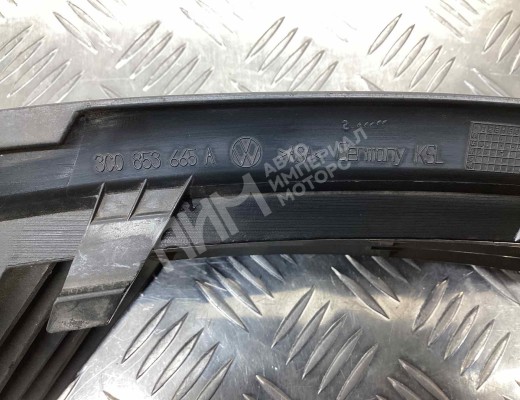Заглушка (решетка) в бампер передний Volkswagen Passat B6 (3C) 2005-2010  Volkswagen Passat Passat B6 (3C) 2005-2010