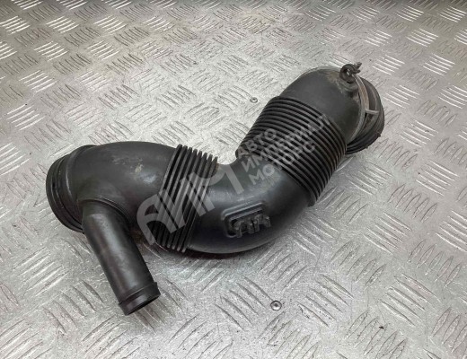 Патрубок воздушного фильтра Volkswagen Passat B6 (3C) 2005-2010  Volkswagen Passat Passat B6 (3C) 2005-2010