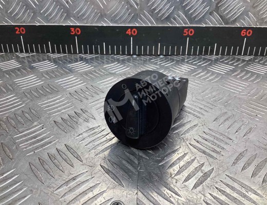 Переключатель света Volkswagen Passat B5 (3B) 1996-2000  Volkswagen Passat Passat B5 (3B) 1996-2000