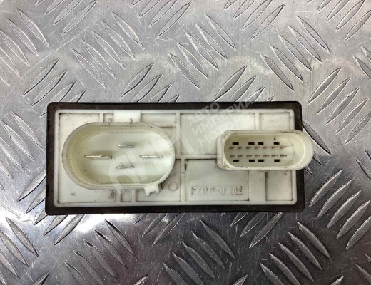 Блок управления вентилятором радиатора Volkswagen Golf IV (1J) 1997-2004  Volkswagen Golf Golf IV (1J) 1997-2004