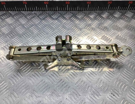 Домкрат Volvo V40 I (VW) 2000-2004 рестайлинг  Volvo V40 V40 I (VW) 2000-2004 рестайлинг