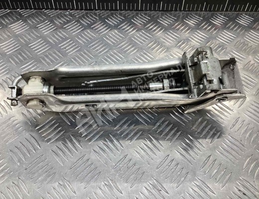 Домкрат Audi A3 I (8L) 2000-2003 рестайлинг  Audi A3 A3 I (8L) 2000-2003 рестайлинг