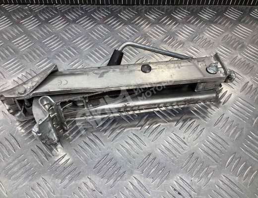 Домкрат Audi A4 B6 (8EC, 8E5) 2000-2004  Audi A4 A4 B6 (8EC, 8E5) 2000-2004