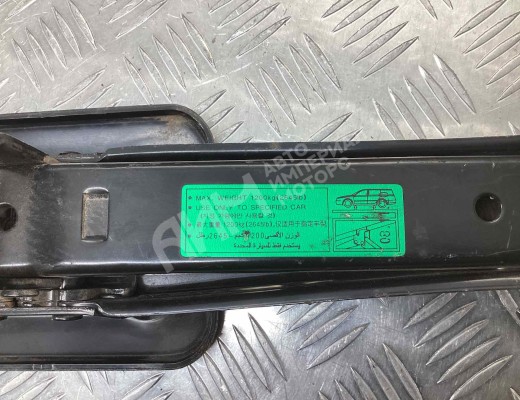 Домкрат Kia Carnival II (VQ) 2006-2014  Kia Carnival Carnival II (VQ) 2006-2014