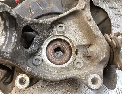 Ступица передняя правая Volkswagen Passat B8 (3G2, 3G5) 2014-2024  Volkswagen Passat Passat B8 (3G2, 3G5) 2014-2024