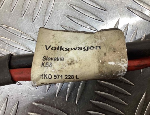 Клемма аккумулятора плюс Volkswagen Touran I (1T) 2006-2010 рестайлинг  Volkswagen Touran Touran I (1T) 2006-2010 рестайлинг