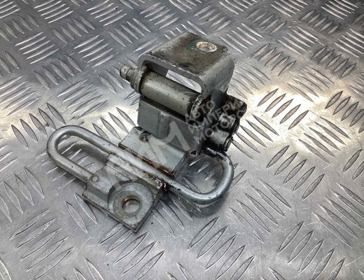Петля двери передней левой Volkswagen Touran I (1T) 2003-2006  Volkswagen Touran Touran I (1T) 2003-2006