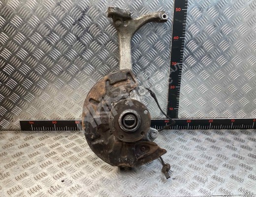 Кулак поворотный левый Audi A4 B6 (8EC, 8E5) 2000-2004  Audi A4 A4 B6 (8EC, 8E5) 2000-2004