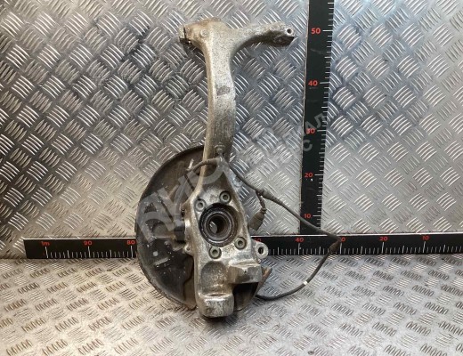 Кулак поворотный правый Audi A4 B6 (8EC, 8E5) 2000-2004  Audi A4 A4 B6 (8EC, 8E5) 2000-2004