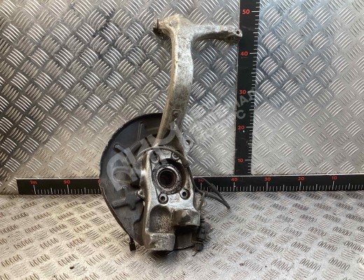 Кулак поворотный правый Audi A4 B6 (8EC, 8E5) 2000-2004  Audi A4 A4 B6 (8EC, 8E5) 2000-2004