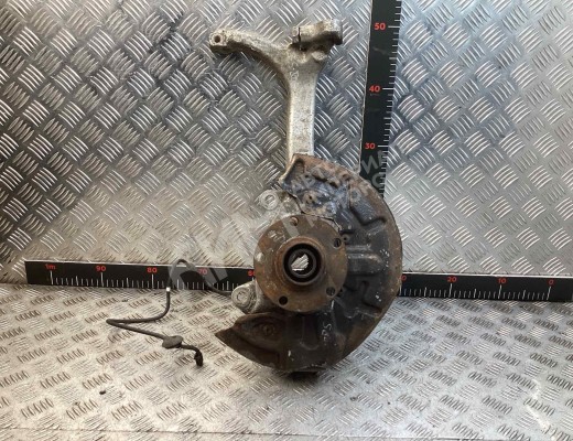 Кулак поворотный правый Audi A4 B6 (8EC, 8E5) 2000-2004  Audi A4 A4 B6 (8EC, 8E5) 2000-2004