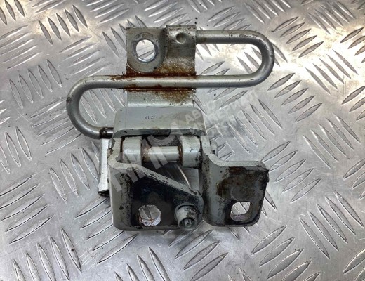 Петля двери передней левой Volkswagen Golf V (1K) 2004-2009  Volkswagen Golf Golf V (1K) 2004-2009