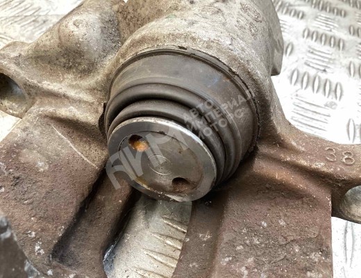 Суппорт задний правый Ford Focus II 2005-2008  Ford Focus Focus II 2005-2008