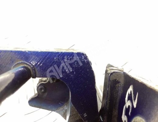 Петля двери передней левой Volkswagen Passat B6 (3C) 2005-2010  Volkswagen Passat Passat B6 (3C) 2005-2010