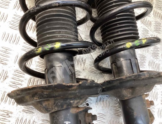 Стойка передняя правая Volkswagen Passat B8 (3G2, 3G5) 2014-2024  Volkswagen Passat Passat B8 (3G2, 3G5) 2014-2024