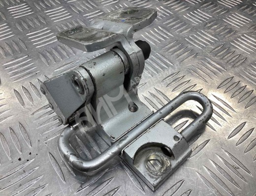 Петля двери передней правой Volkswagen Passat B6 (3C) 2005-2010  Volkswagen Passat Passat B6 (3C) 2005-2010